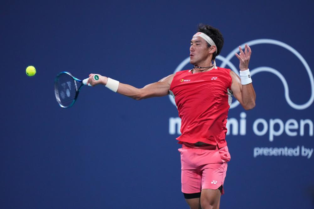 在比賽中擁 在比賽中擁